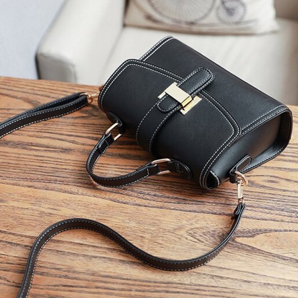 Luxury Designer Lady Flap Sling Bag | Casual bags - Picture 2 of 4